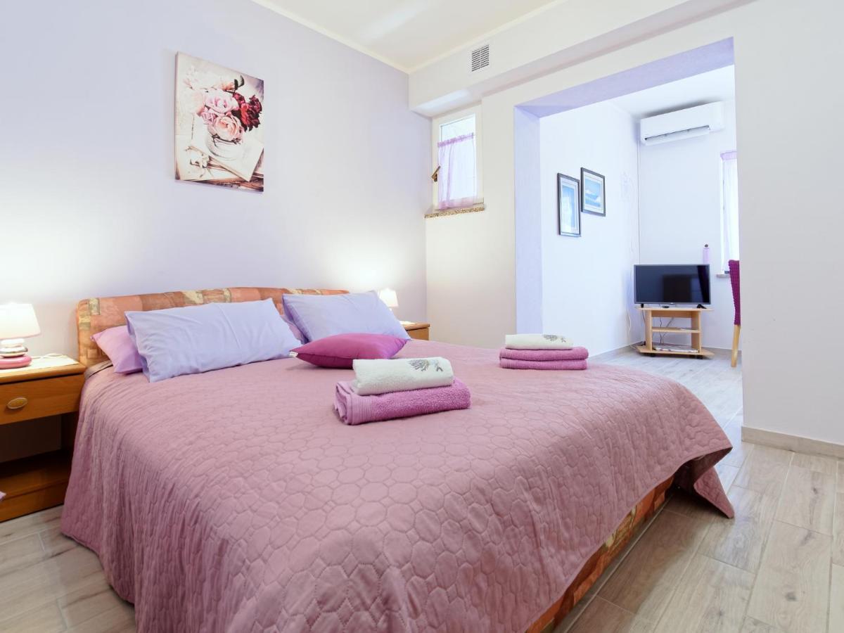 Apartments Marta By Rent Istria Novigrad Istria Kültér fotó